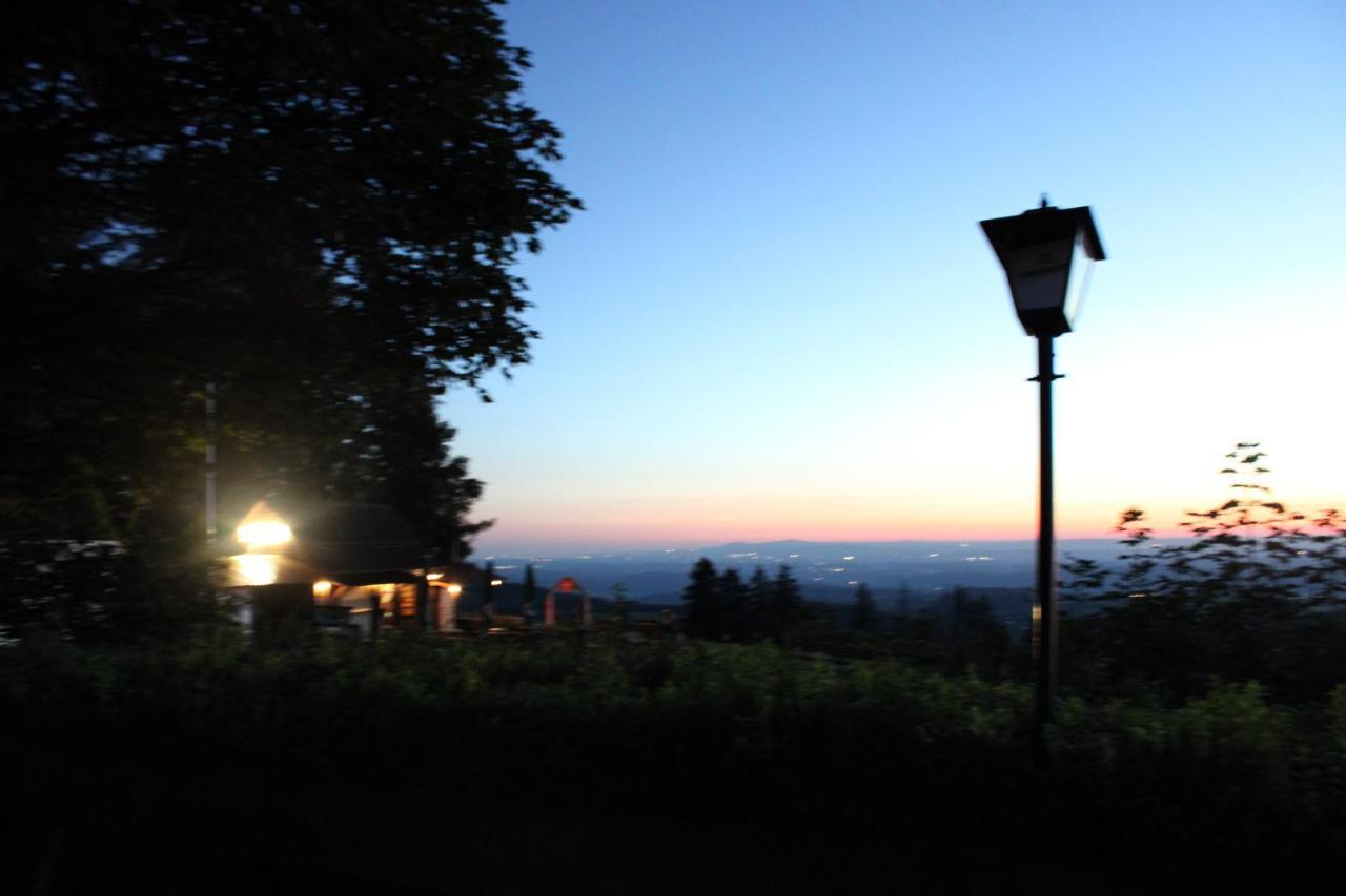 Berggasthof Hoherodskopf 쇼텐 외부 사진